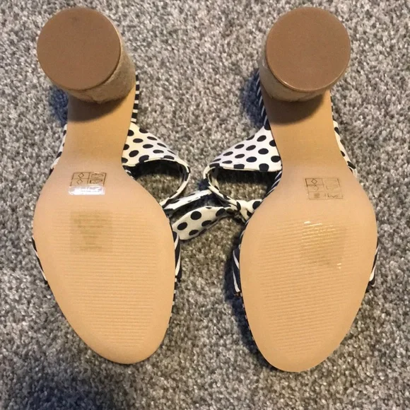 NWOT Navy and White JCrew Heels - Picture 4 of 4